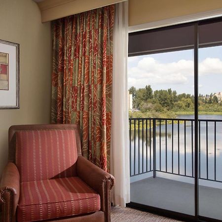 Doubletree By Hilton Seattle Airport Hotel SeaTac Bagian luar foto