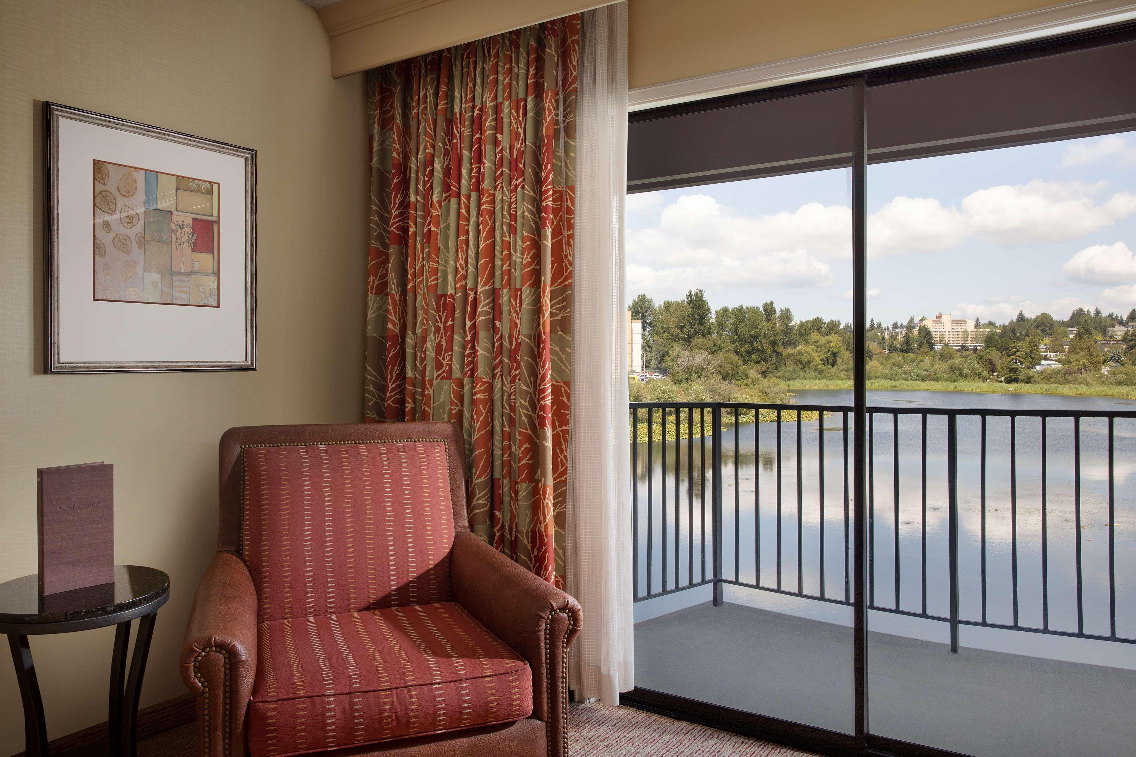 Doubletree By Hilton Seattle Airport Hotel SeaTac Bagian luar foto
