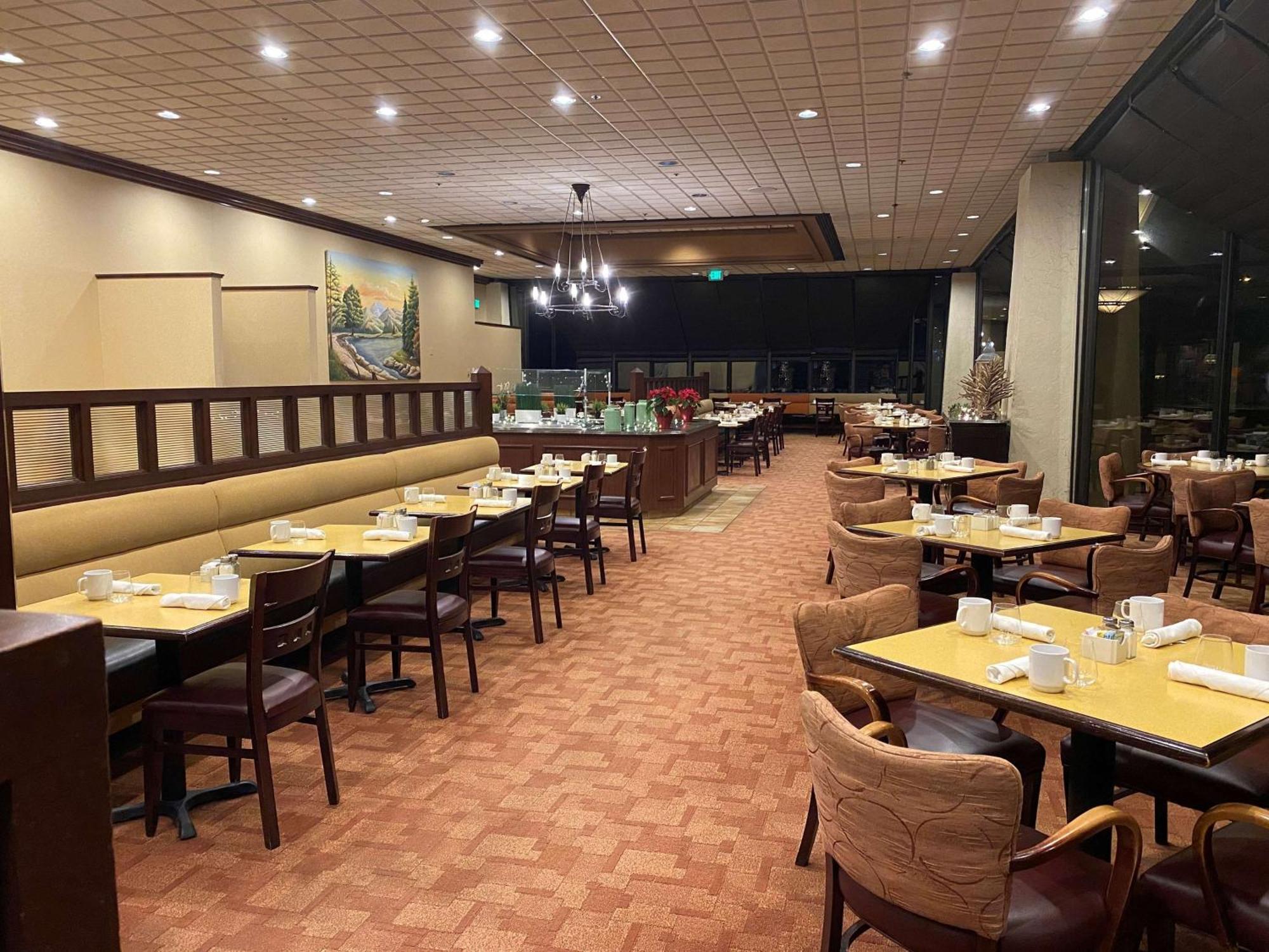 Doubletree By Hilton Seattle Airport Hotel SeaTac Bagian luar foto